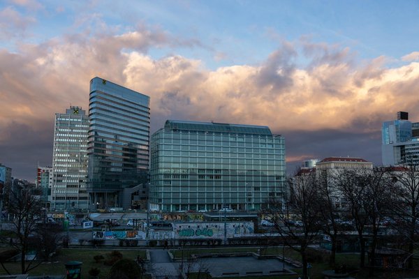 Tout savoir sur le téléphone rose : conversations intimes et plus